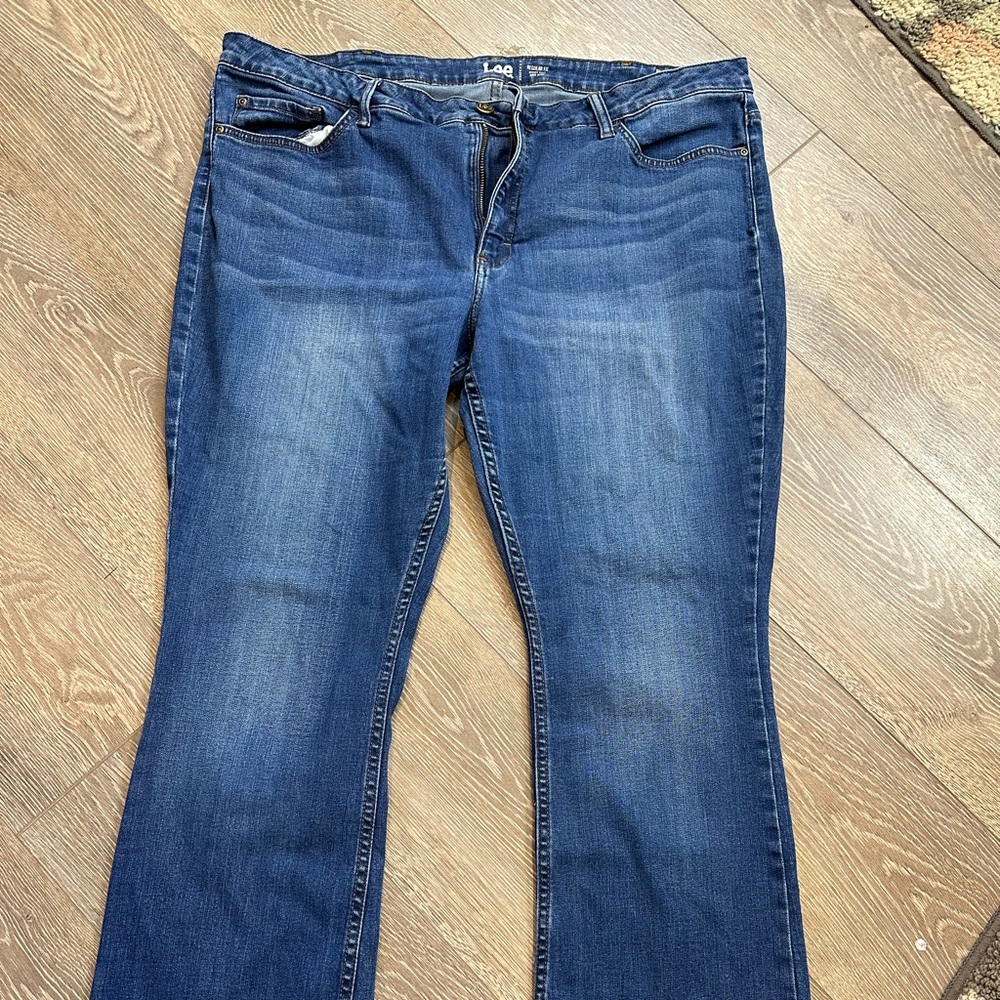 Lee Relaxed Fit Bootcut Jeans